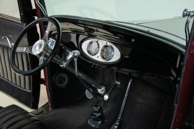 1932 Ford 2-Door Sedan