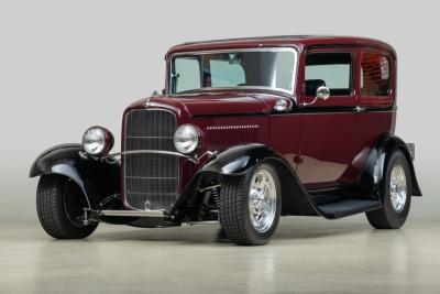 1932 Ford 2-Door Sedan