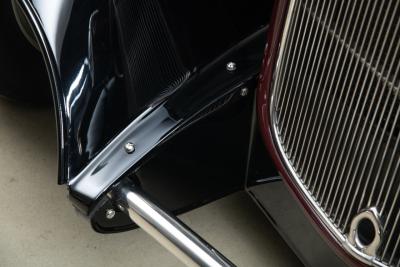 1932 Ford 2-Door Sedan