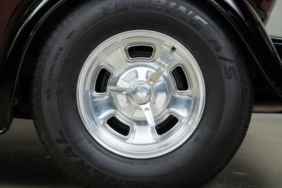 1932 Ford 2-Door Sedan