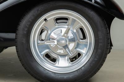 1932 Ford 2-Door Sedan