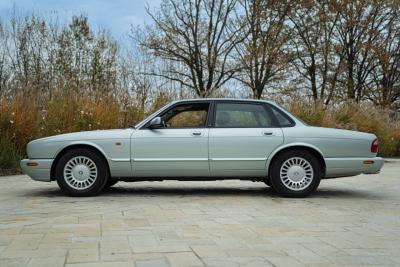 1997 Jaguar XJ8 3.2