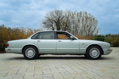 1997 Jaguar XJ8 3.2