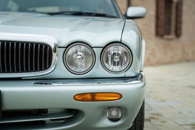 1997 Jaguar XJ8 3.2