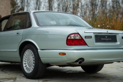 1997 Jaguar XJ8 3.2