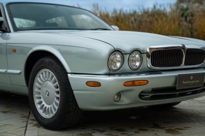 1997 Jaguar XJ8 3.2