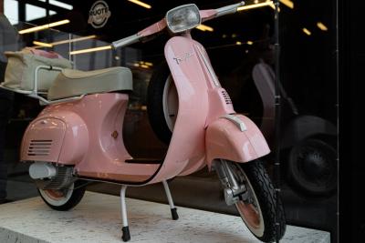 1976 Piaggio VESPA 50 SPECIAL FRAGOLINA DB DESIGN