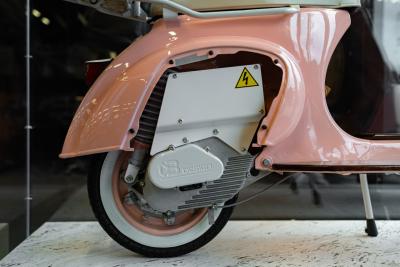 1976 Piaggio VESPA 50 SPECIAL FRAGOLINA DB DESIGN