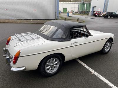 1966 MG B