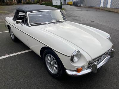 1966 MG B
