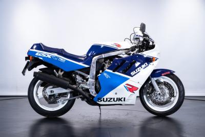 1988 Suzuki GSXR 750&nbsp;&nbsp;&nbsp;&nbsp;&nbsp;&nbsp;&nbsp;&nbsp;&nbsp;&nbsp;&nbsp;&nbsp;&nbsp;&nbsp;&nbsp;