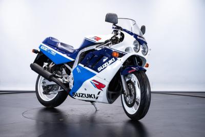 1988 Suzuki GSXR 750&nbsp;&nbsp;&nbsp;&nbsp;&nbsp;&nbsp;&nbsp;&nbsp;&nbsp;&nbsp;&nbsp;&nbsp;&nbsp;&nbsp;&nbsp;