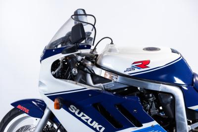 1988 Suzuki GSXR 750&nbsp;&nbsp;&nbsp;&nbsp;&nbsp;&nbsp;&nbsp;&nbsp;&nbsp;&nbsp;&nbsp;&nbsp;&nbsp;&nbsp;&nbsp;