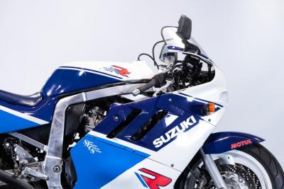 1988 Suzuki GSXR 750&nbsp;&nbsp;&nbsp;&nbsp;&nbsp;&nbsp;&nbsp;&nbsp;&nbsp;&nbsp;&nbsp;&nbsp;&nbsp;&nbsp;&nbsp;