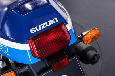 1988 Suzuki GSXR 750&nbsp;&nbsp;&nbsp;&nbsp;&nbsp;&nbsp;&nbsp;&nbsp;&nbsp;&nbsp;&nbsp;&nbsp;&nbsp;&nbsp;&nbsp;