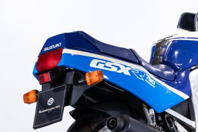 1988 Suzuki GSXR 750&nbsp;&nbsp;&nbsp;&nbsp;&nbsp;&nbsp;&nbsp;&nbsp;&nbsp;&nbsp;&nbsp;&nbsp;&nbsp;&nbsp;&nbsp;