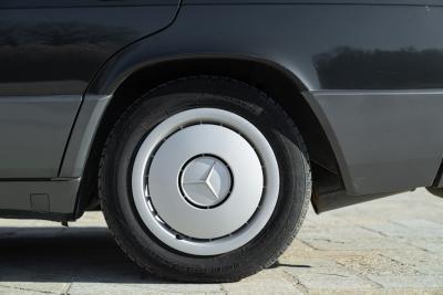 1989 Mercedes - Benz 190 E