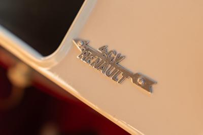 1957 Renault 4 CV D&eacute;capotable