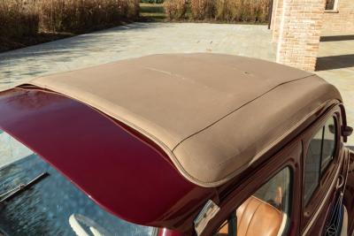 1957 Renault 4 CV D&eacute;capotable