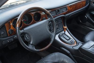 1997 Jaguar XJ8 3.2 EXECUTIVE