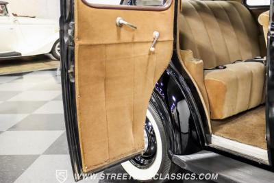 1938 Plymouth Deluxe 4 Door Sedan