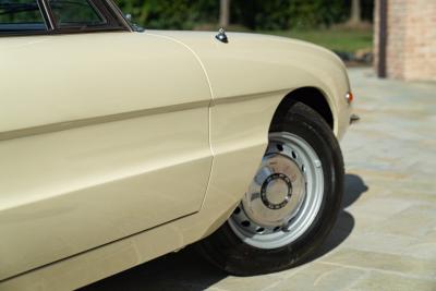 1969 Alfa Romeo SPIDER 1750 VELOCE &quot;OSSO DI SEPPIA&quot;