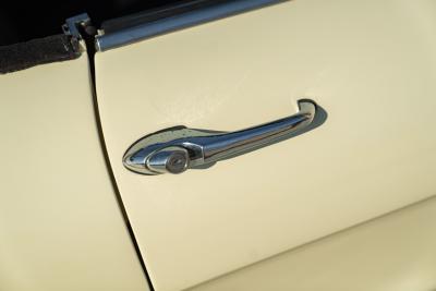 1969 Alfa Romeo SPIDER 1750 VELOCE &quot;OSSO DI SEPPIA&quot;