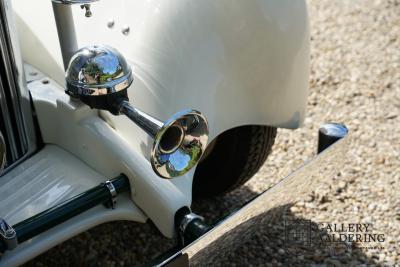 1933 Bentley 3&frac12; litre &ldquo;Streamline&rdquo; by Park Ward &amp; Co