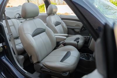 2005 Chrysler PT CRUISER  LIMITED 2.4 L CABRIOLET