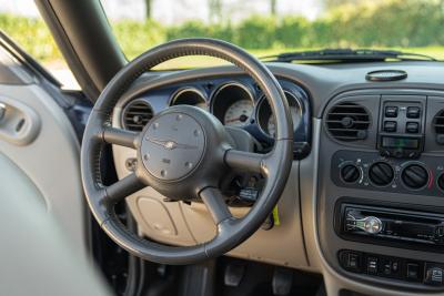 2005 Chrysler PT CRUISER  LIMITED 2.4 L CABRIOLET