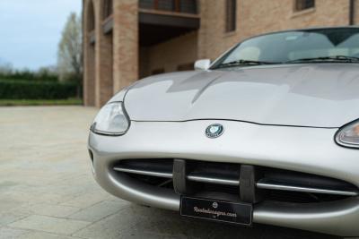2000 Jaguar XK8 SPIDER