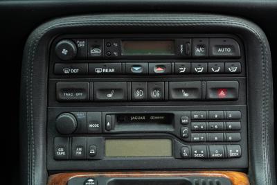 2000 Jaguar XK8 SPIDER