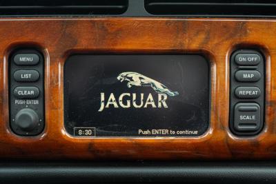 2000 Jaguar XK8 SPIDER