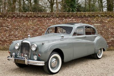 1959 Jaguar MK IX Saloon