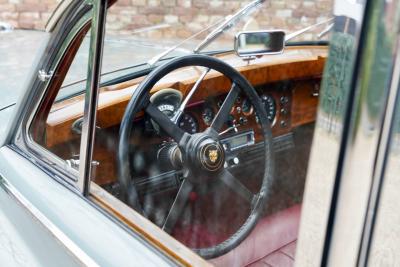 1959 Jaguar MK IX Saloon