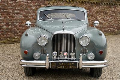 1959 Jaguar MK IX Saloon