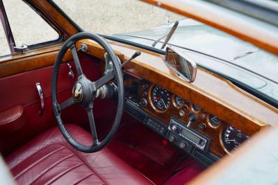 1959 Jaguar MK IX Saloon