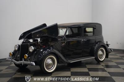 1936 Cunningham Town Car