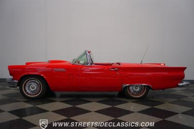 1957 Ford Thunderbird
