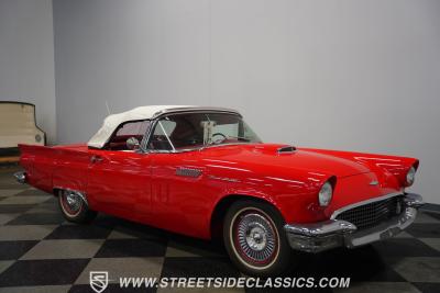 1957 Ford Thunderbird