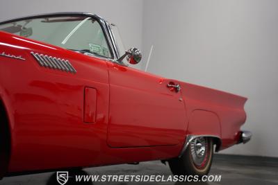 1957 Ford Thunderbird