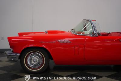 1957 Ford Thunderbird