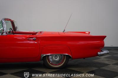 1957 Ford Thunderbird