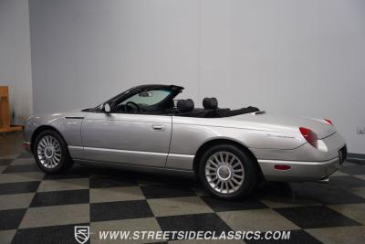 2004 Ford Thunderbird