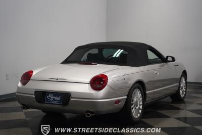 2004 Ford Thunderbird