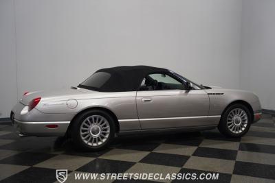 2004 Ford Thunderbird