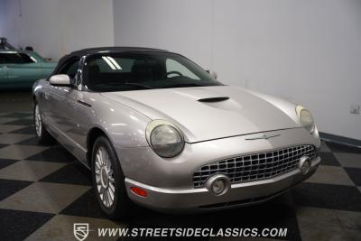 2004 Ford Thunderbird
