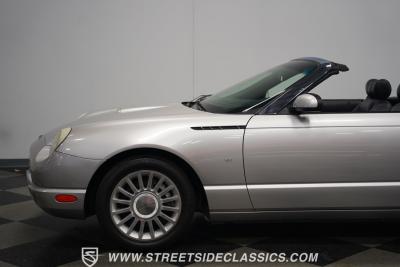 2004 Ford Thunderbird