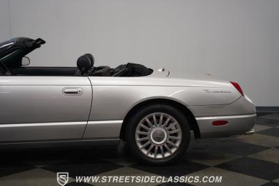 2004 Ford Thunderbird