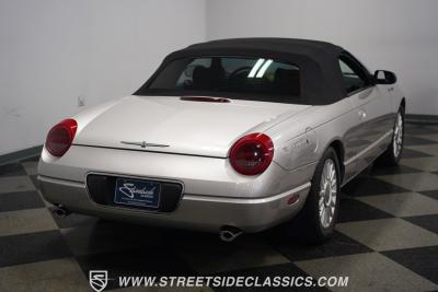 2004 Ford Thunderbird